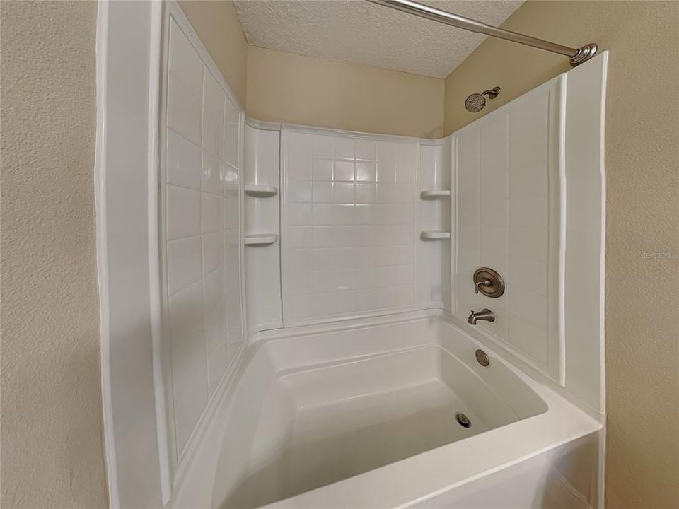 出租: $1,625 (3 贝兹, 2 浴室, 1440 平方英尺)