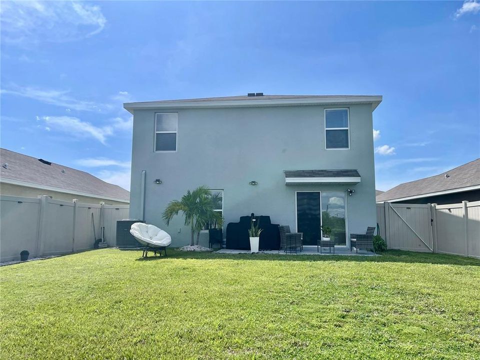 出租: $2,795 (5 贝兹, 3 浴室, 2502 平方英尺)