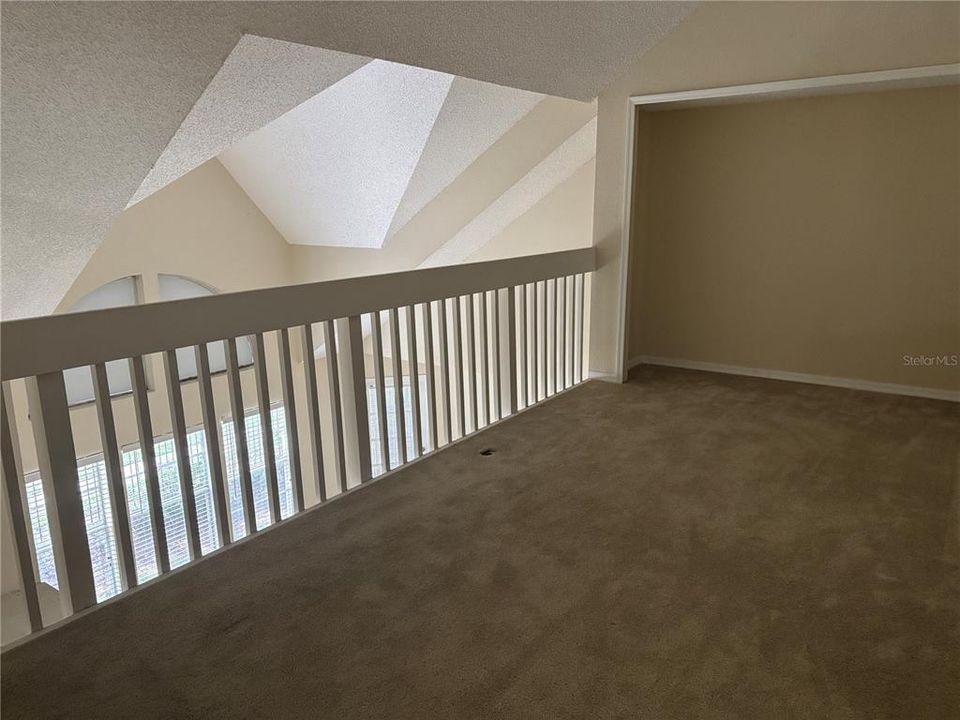 Active With Contract: $1,550 (1 beds, 1 baths, 1178 Square Feet)