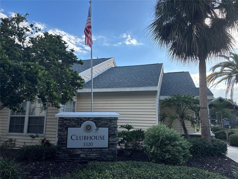 Active With Contract: $1,550 (1 beds, 1 baths, 1178 Square Feet)