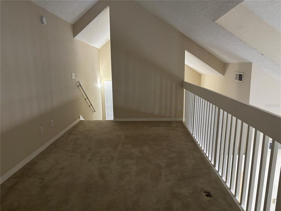 Active With Contract: $1,550 (1 beds, 1 baths, 1178 Square Feet)