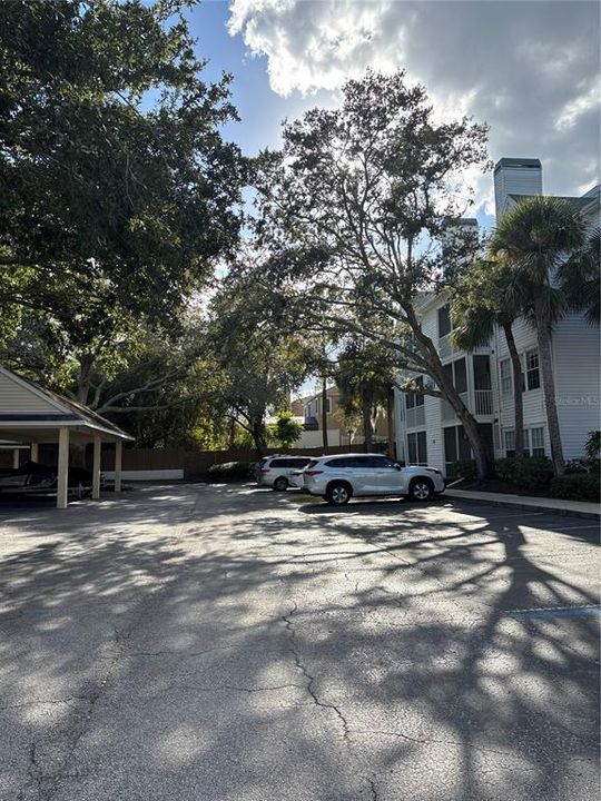 Active With Contract: $1,550 (1 beds, 1 baths, 1178 Square Feet)