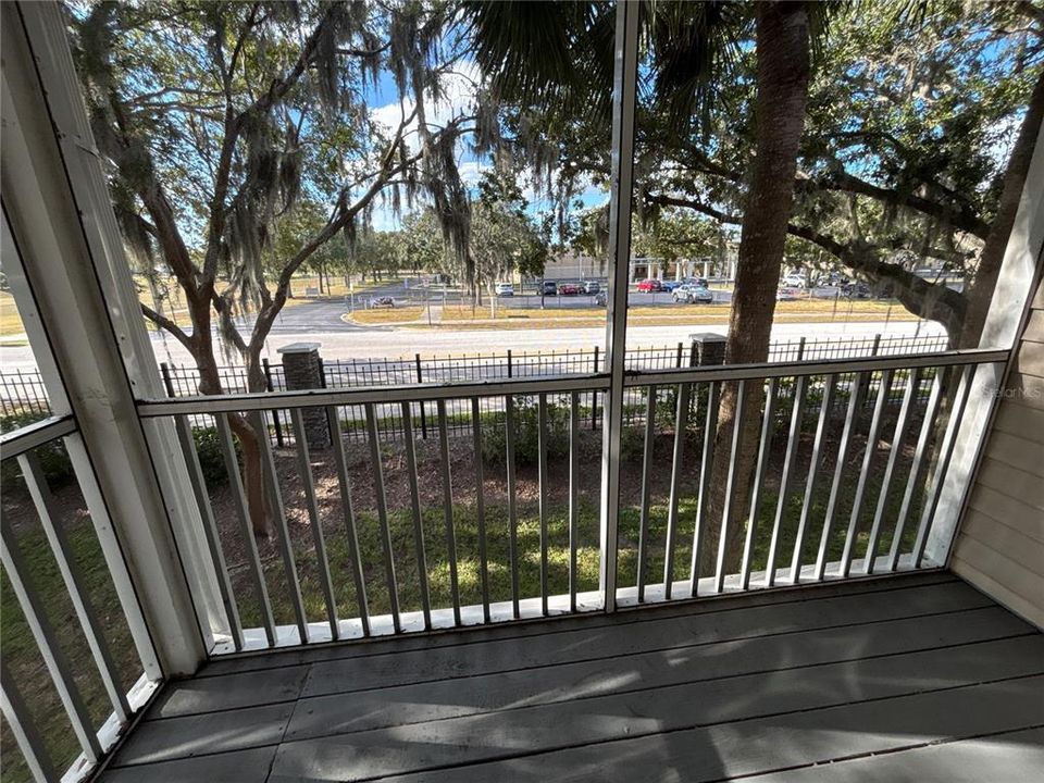 Active With Contract: $1,550 (1 beds, 1 baths, 1178 Square Feet)