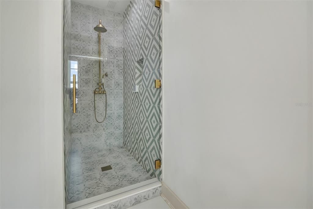 待售: $423,000 (3 贝兹, 2 浴室, 1588 平方英尺)