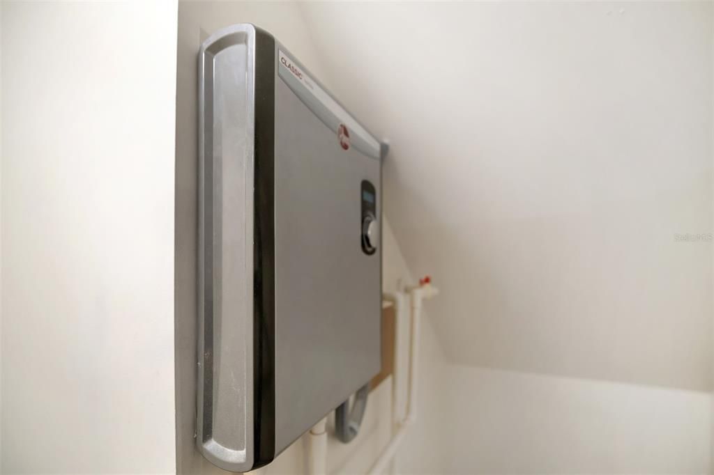 待售: $423,000 (3 贝兹, 2 浴室, 1588 平方英尺)