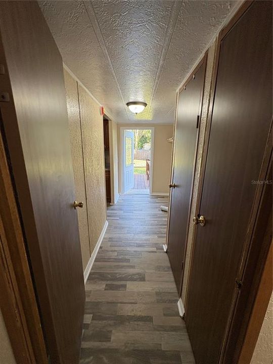 Active With Contract: $209,900 (3 beds, 2 baths, 1248 Square Feet)