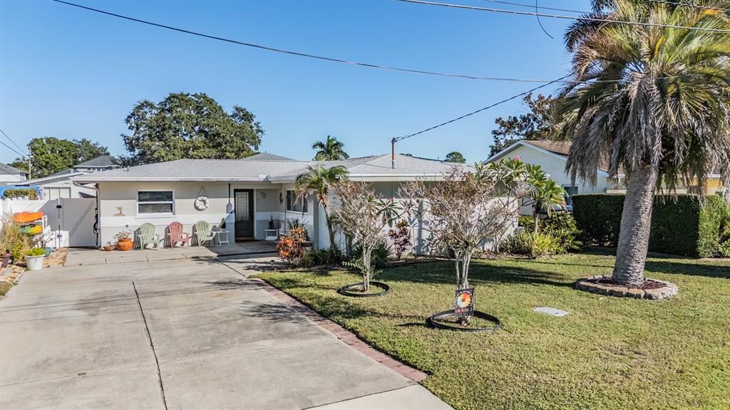 For Sale: $455,000 (3 beds, 2 baths, 1315 Square Feet)