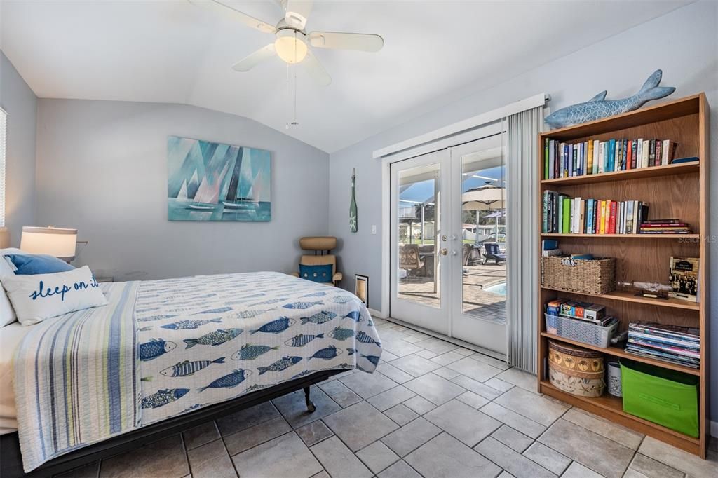 For Sale: $455,000 (3 beds, 2 baths, 1315 Square Feet)