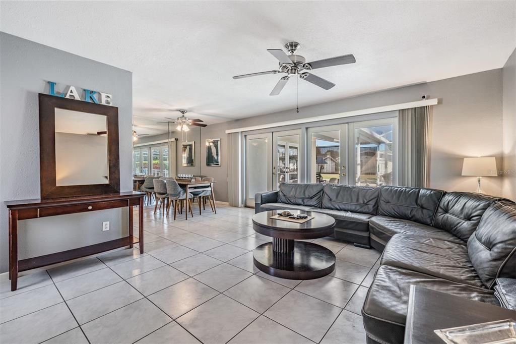 For Sale: $455,000 (3 beds, 2 baths, 1315 Square Feet)