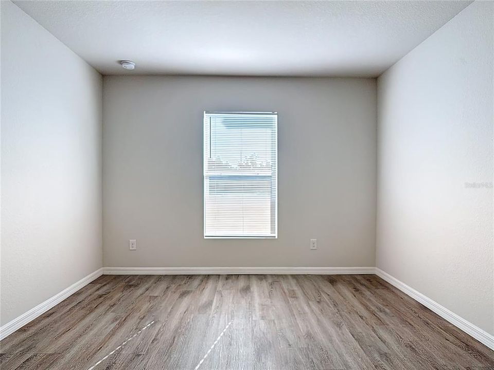 For Sale: $295,000 (4 beds, 2 baths, 1617 Square Feet)