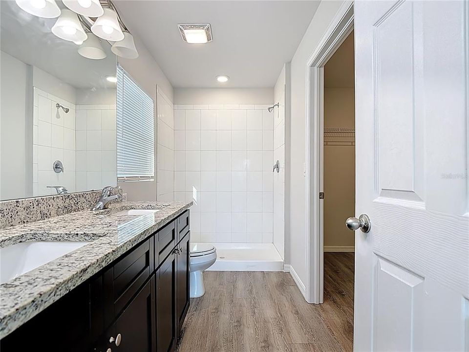 For Sale: $295,000 (4 beds, 2 baths, 1617 Square Feet)