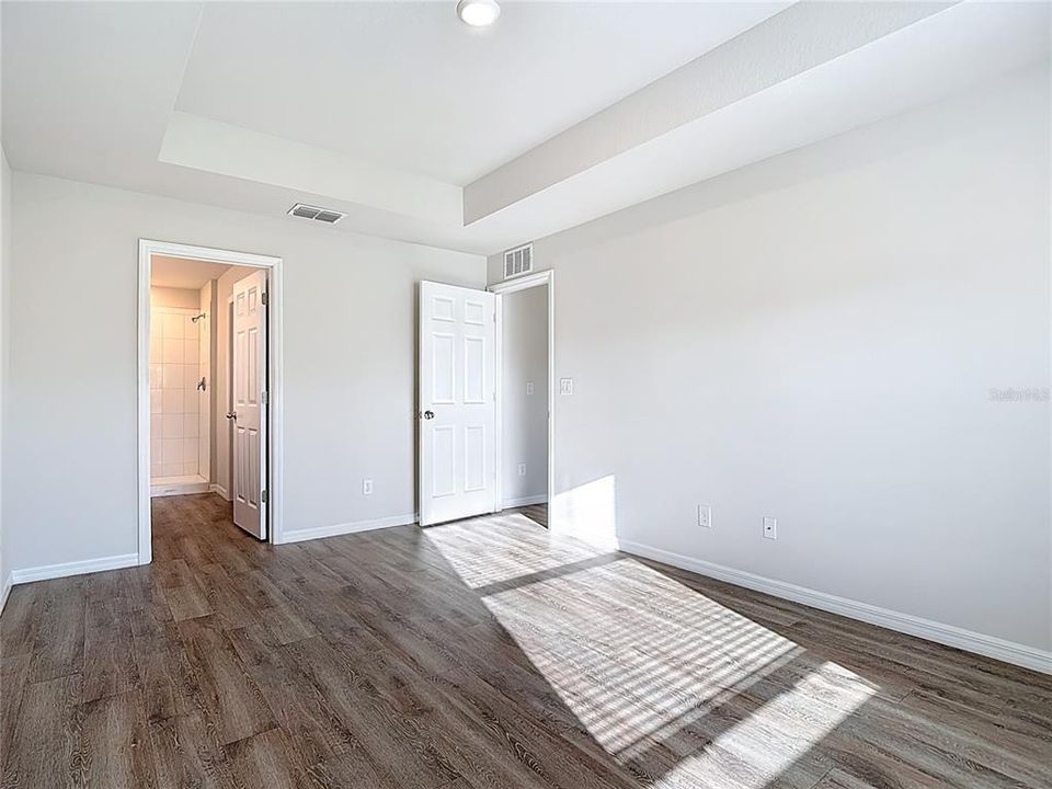 For Sale: $295,000 (4 beds, 2 baths, 1617 Square Feet)