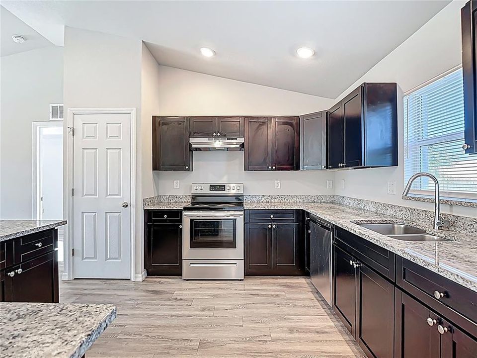 For Sale: $295,000 (4 beds, 2 baths, 1617 Square Feet)