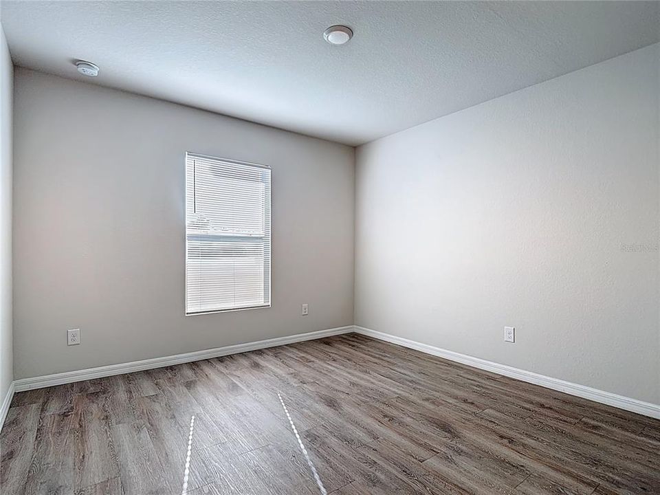 For Sale: $295,000 (4 beds, 2 baths, 1617 Square Feet)