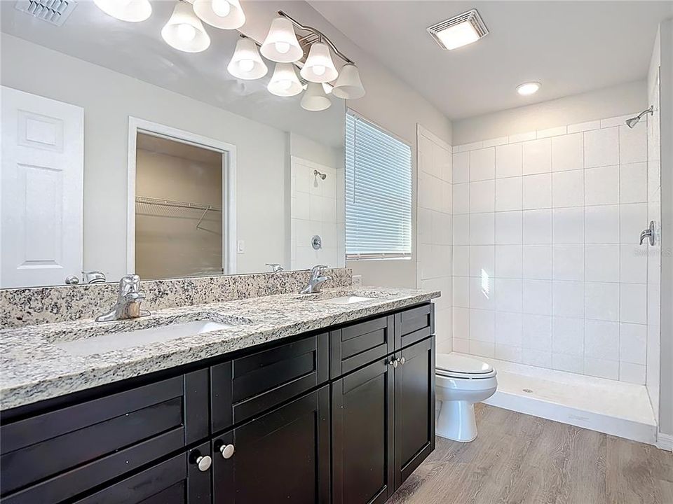 For Sale: $295,000 (4 beds, 2 baths, 1617 Square Feet)