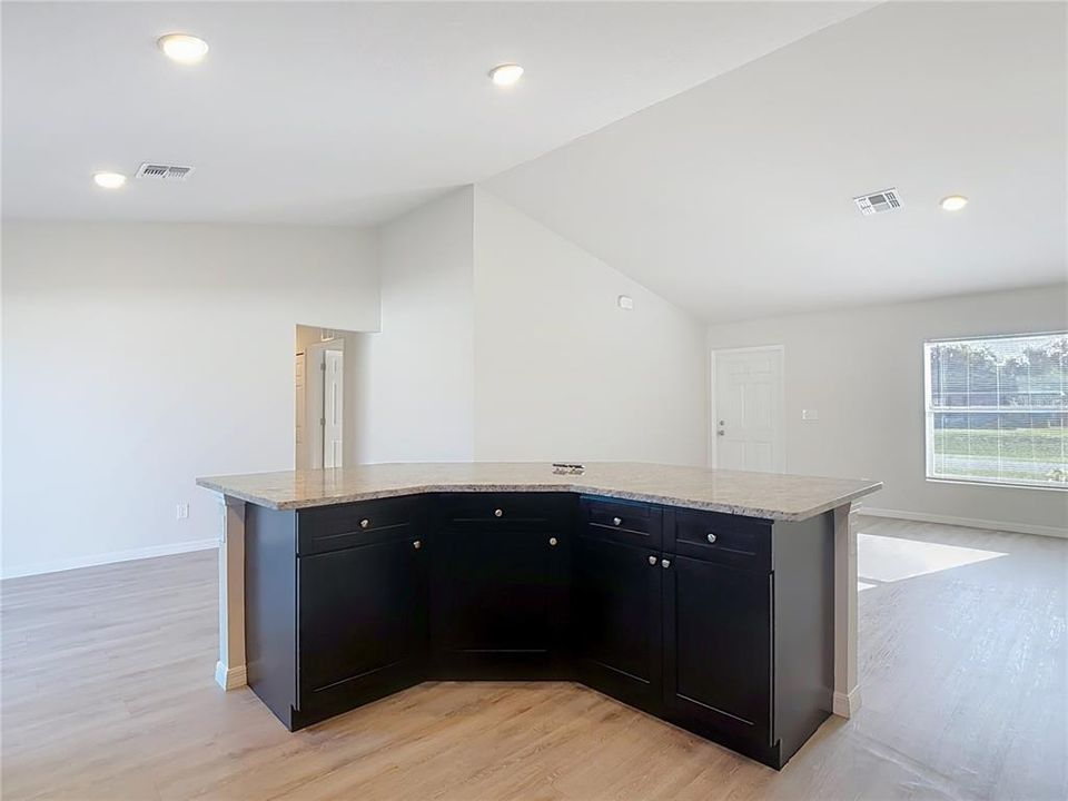 For Sale: $295,000 (4 beds, 2 baths, 1617 Square Feet)