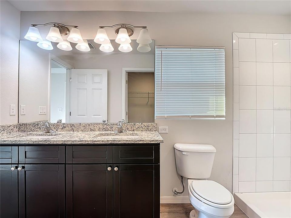 For Sale: $295,000 (4 beds, 2 baths, 1617 Square Feet)