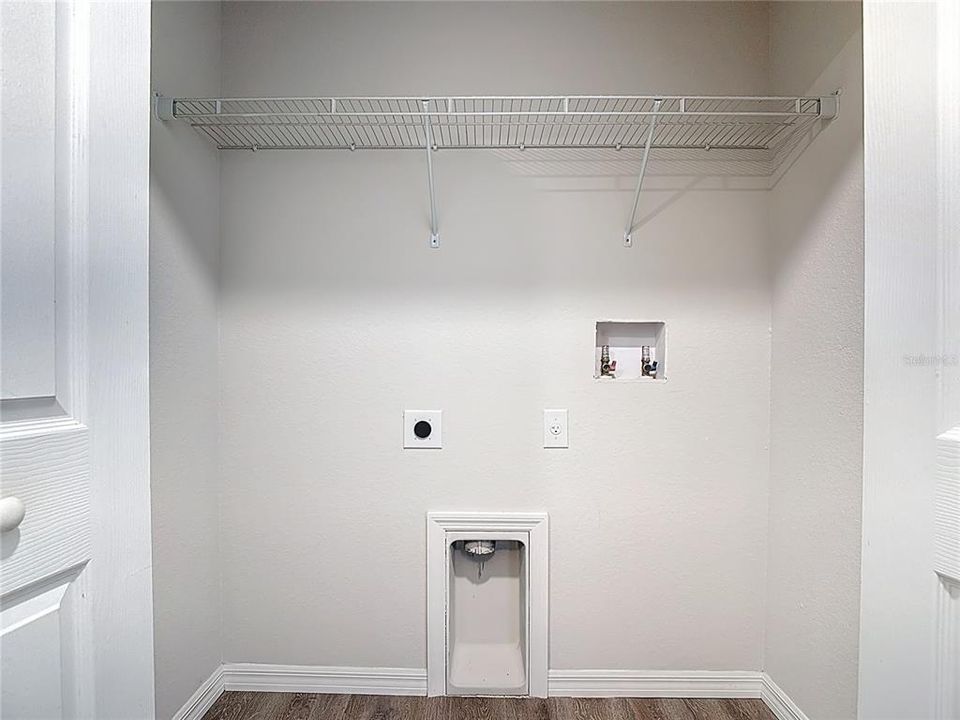 For Sale: $295,000 (4 beds, 2 baths, 1617 Square Feet)