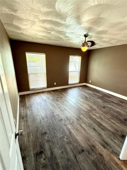 待售: $314,900 (2 贝兹, 2 浴室, 1592 平方英尺)