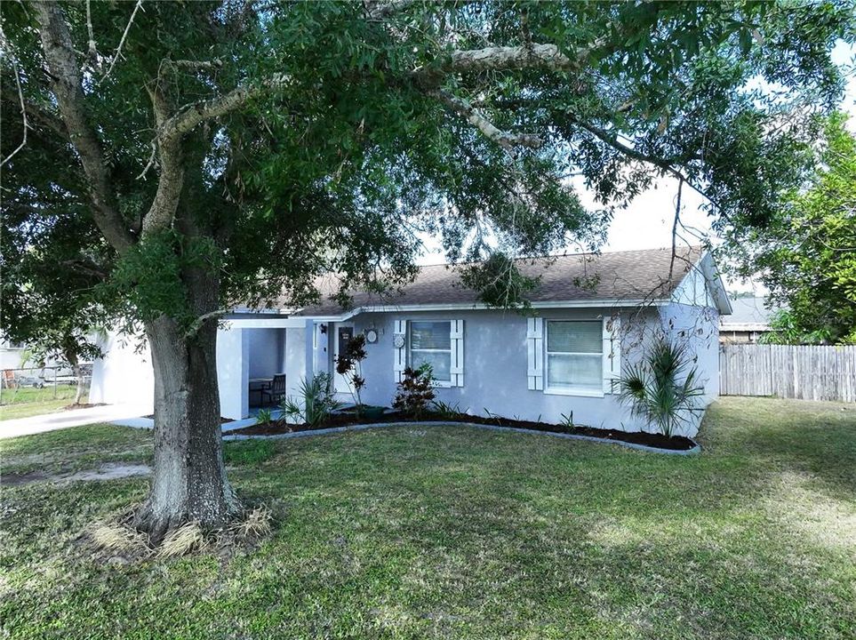 For Sale: $324,900 (4 beds, 2 baths, 1162 Square Feet)