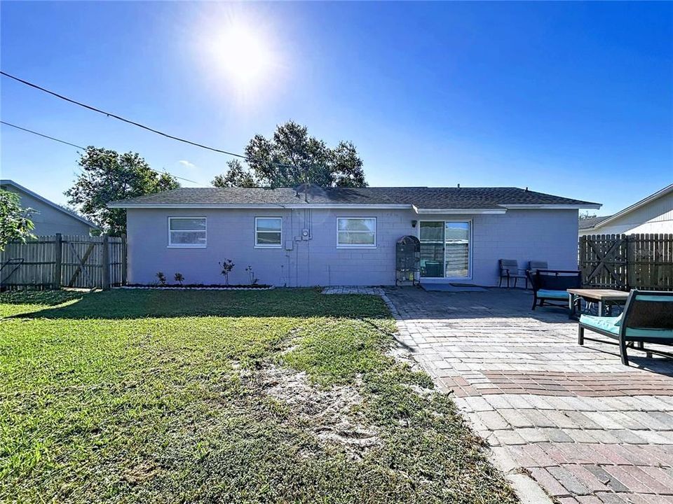 For Sale: $324,900 (4 beds, 2 baths, 1162 Square Feet)