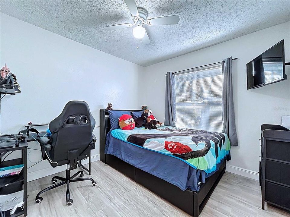 For Sale: $324,900 (4 beds, 2 baths, 1162 Square Feet)