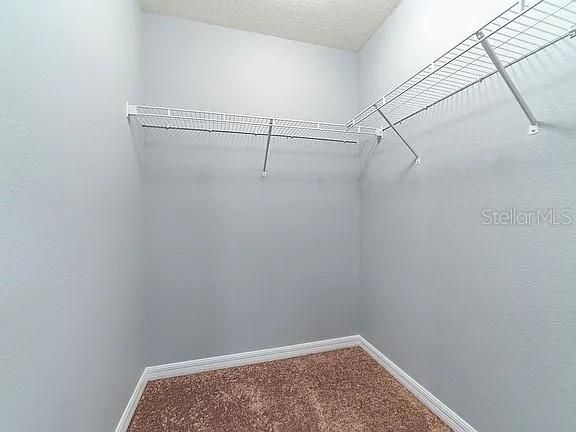 待售: $385,000 (4 贝兹, 2 浴室, 2086 平方英尺)