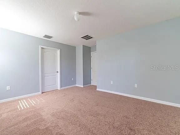 待售: $385,000 (4 贝兹, 2 浴室, 2086 平方英尺)