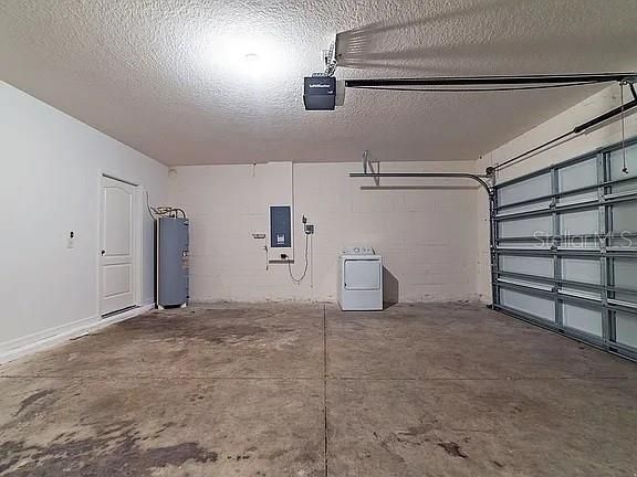 待售: $385,000 (4 贝兹, 2 浴室, 2086 平方英尺)