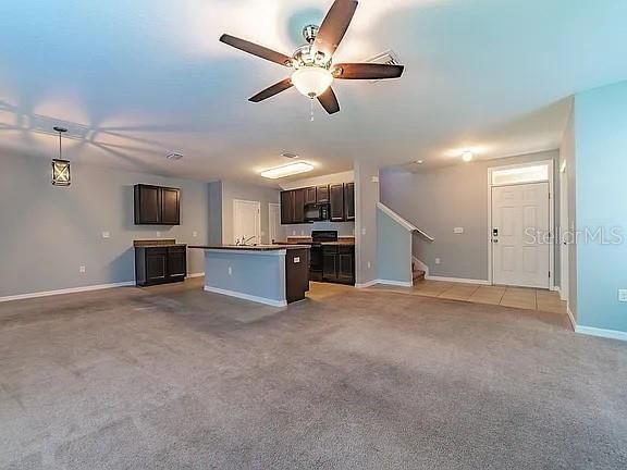 待售: $385,000 (4 贝兹, 2 浴室, 2086 平方英尺)