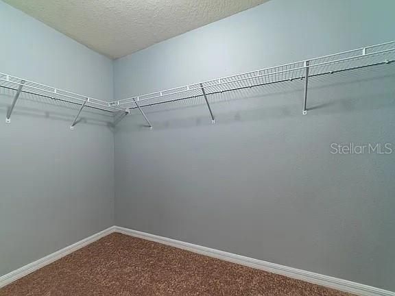 待售: $385,000 (4 贝兹, 2 浴室, 2086 平方英尺)