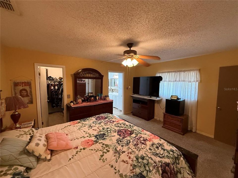 待售: $217,000 (3 贝兹, 2 浴室, 1526 平方英尺)