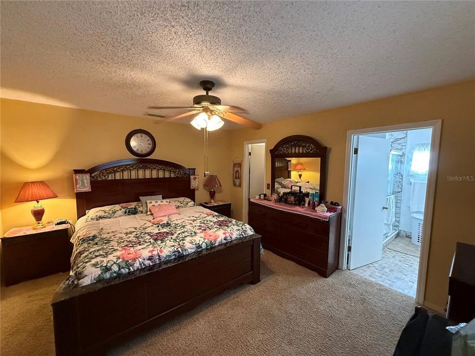 待售: $217,000 (3 贝兹, 2 浴室, 1526 平方英尺)