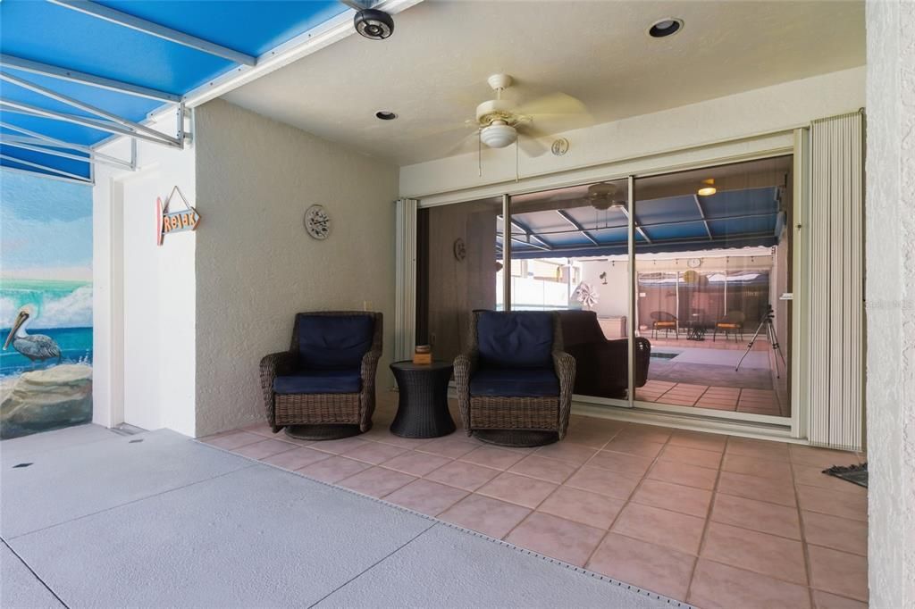 Activo con contrato: $389,000 (3 camas, 2 baños, 1934 Pies cuadrados)