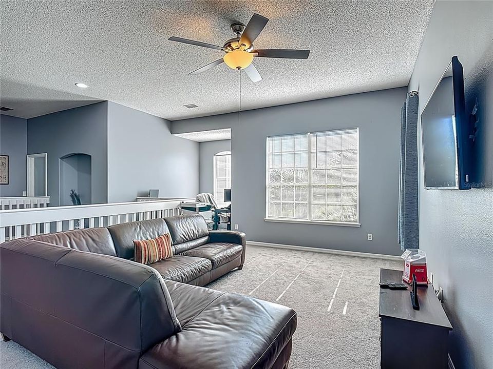 For Rent: $3,000 (4 beds, 2 baths, 3061 Square Feet)