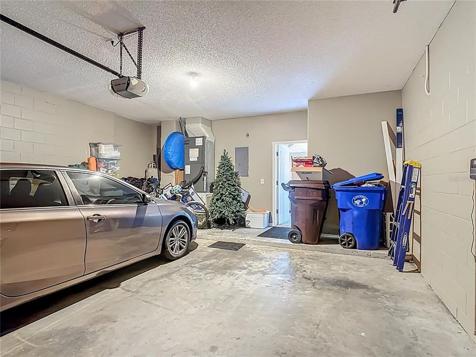 For Rent: $3,000 (4 beds, 2 baths, 3061 Square Feet)