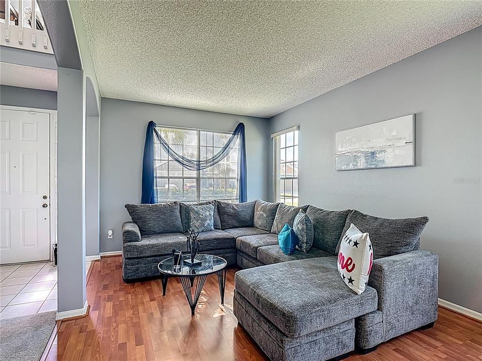 For Rent: $3,000 (4 beds, 2 baths, 3061 Square Feet)