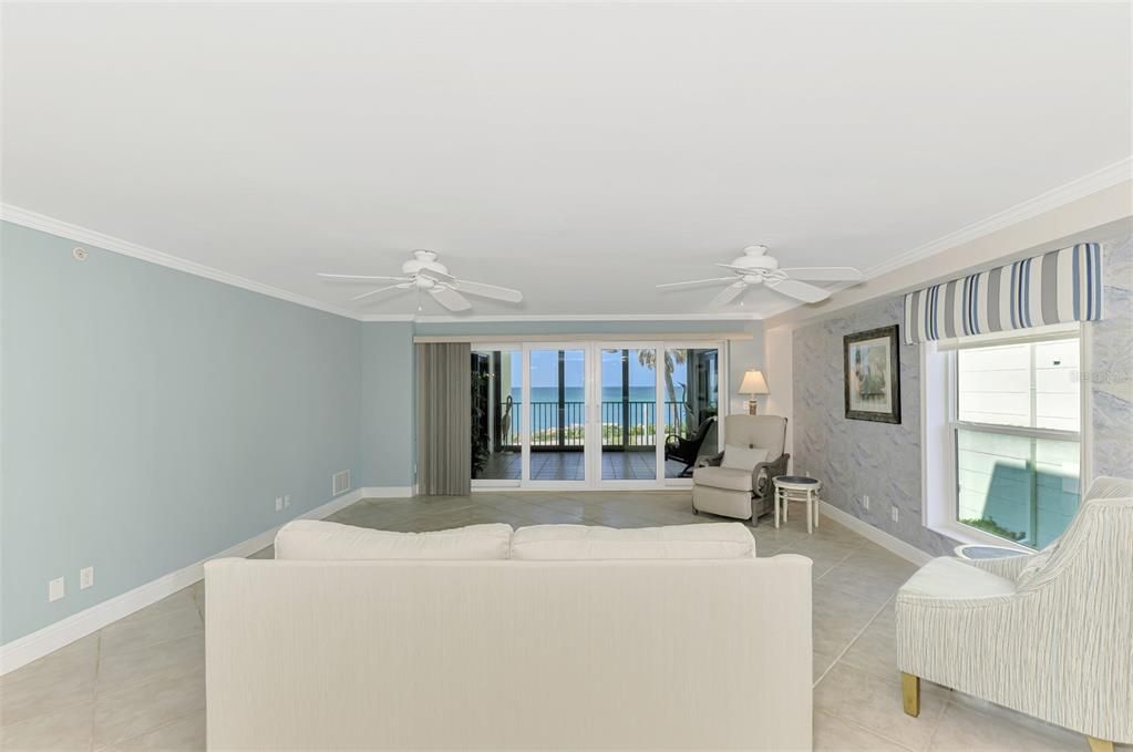 Active With Contract: $1,399,000 (3 beds, 2 baths, 2639 Square Feet)