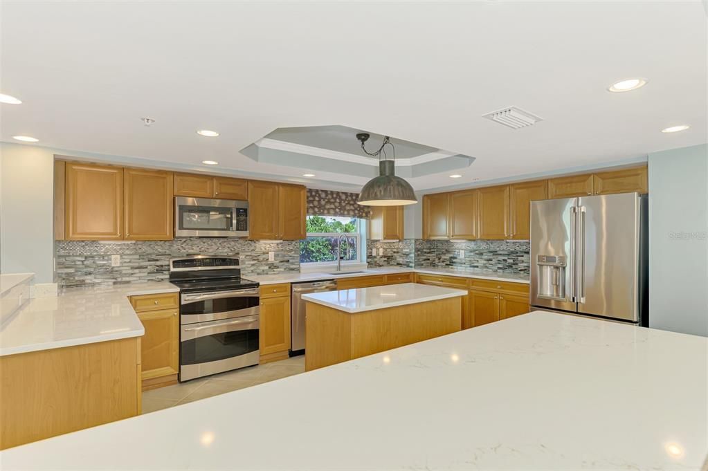 Active With Contract: $1,399,000 (3 beds, 2 baths, 2639 Square Feet)