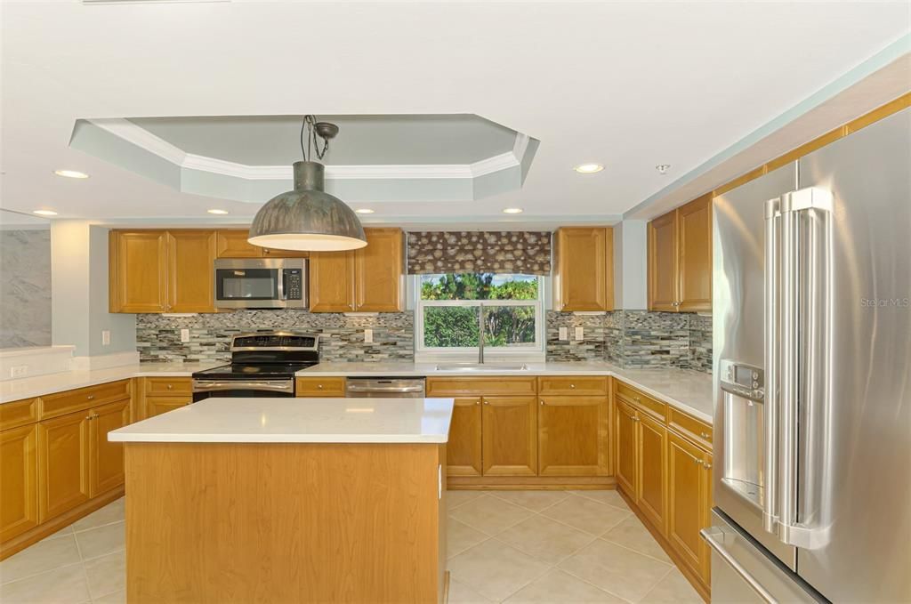 Active With Contract: $1,399,000 (3 beds, 2 baths, 2639 Square Feet)