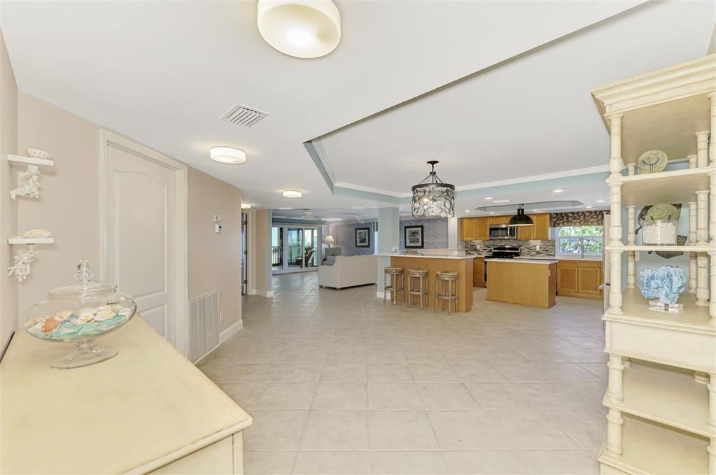 Active With Contract: $1,399,000 (3 beds, 2 baths, 2639 Square Feet)