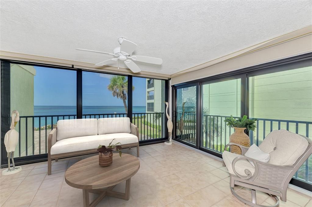 Active With Contract: $1,399,000 (3 beds, 2 baths, 2639 Square Feet)