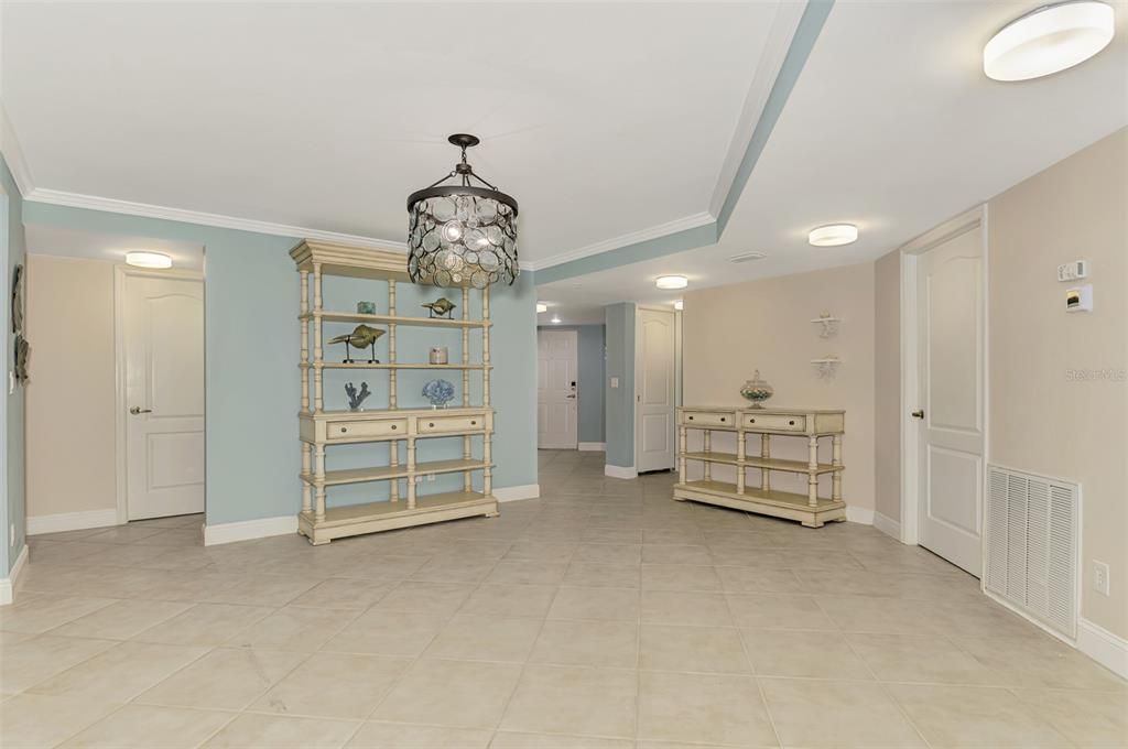 Active With Contract: $1,399,000 (3 beds, 2 baths, 2639 Square Feet)