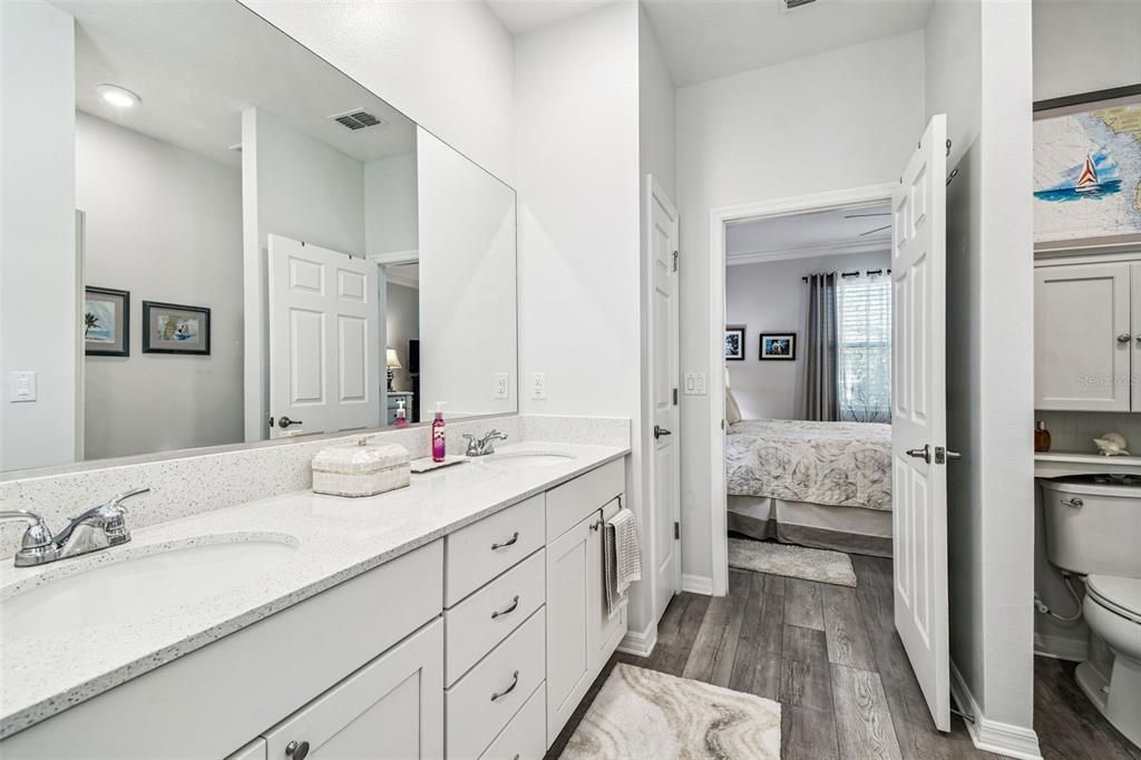 For Sale: $284,000 (2 beds, 2 baths, 1344 Square Feet)