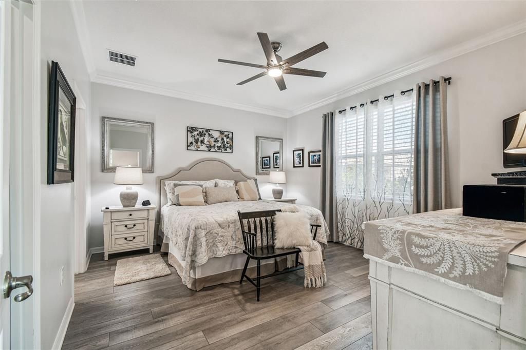 For Sale: $284,000 (2 beds, 2 baths, 1344 Square Feet)