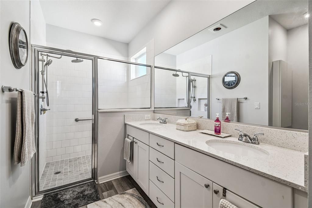 For Sale: $284,000 (2 beds, 2 baths, 1344 Square Feet)