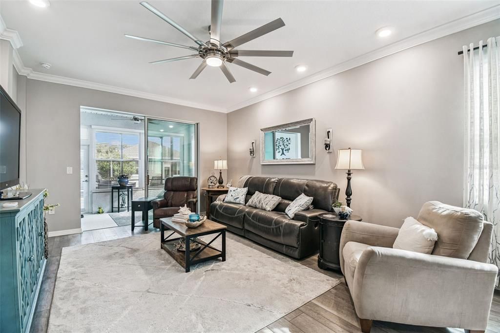 For Sale: $284,000 (2 beds, 2 baths, 1344 Square Feet)