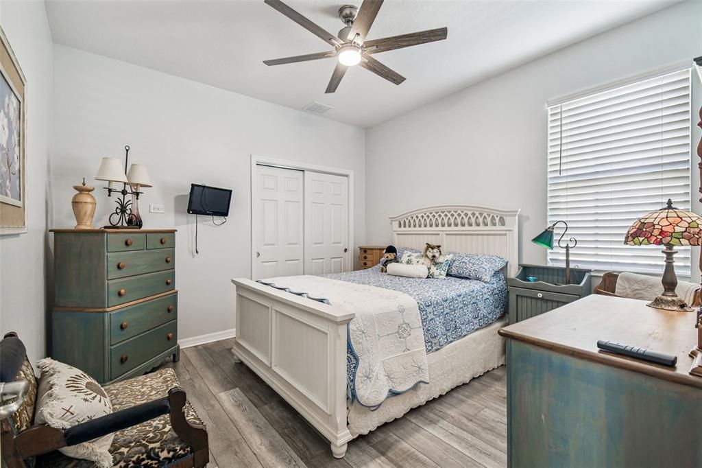 For Sale: $284,000 (2 beds, 2 baths, 1344 Square Feet)