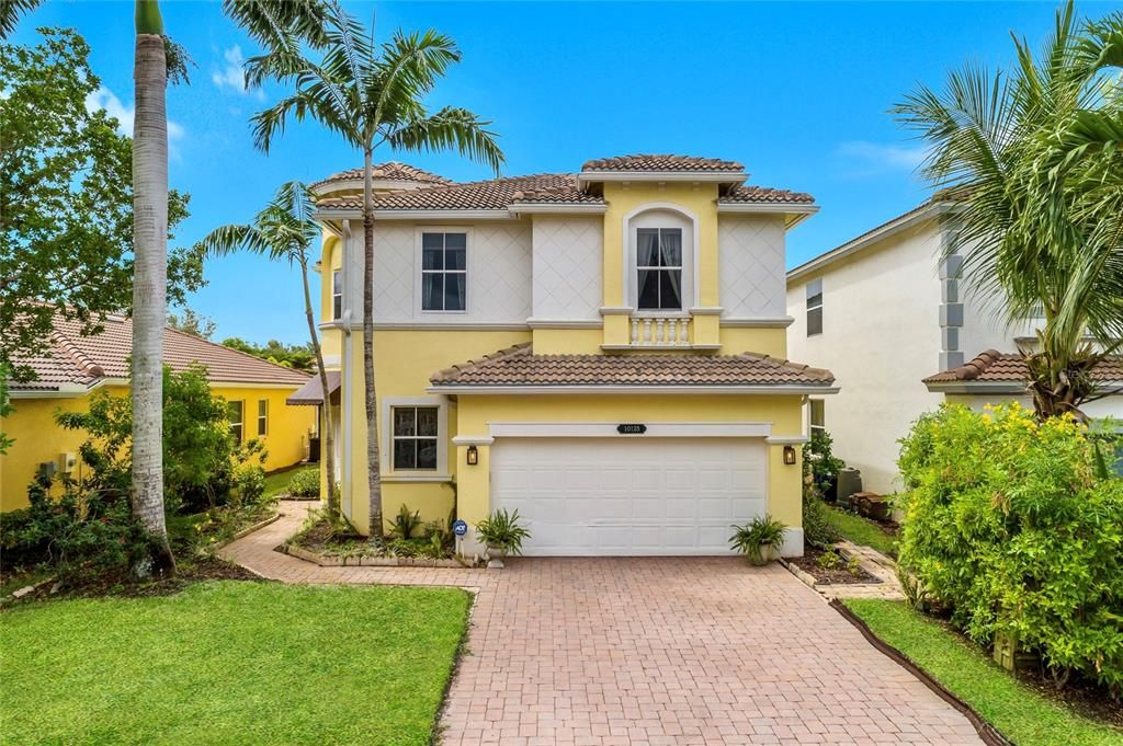 Active With Contract: $549,000 (6 beds, 4 baths, 3178 Square Feet)