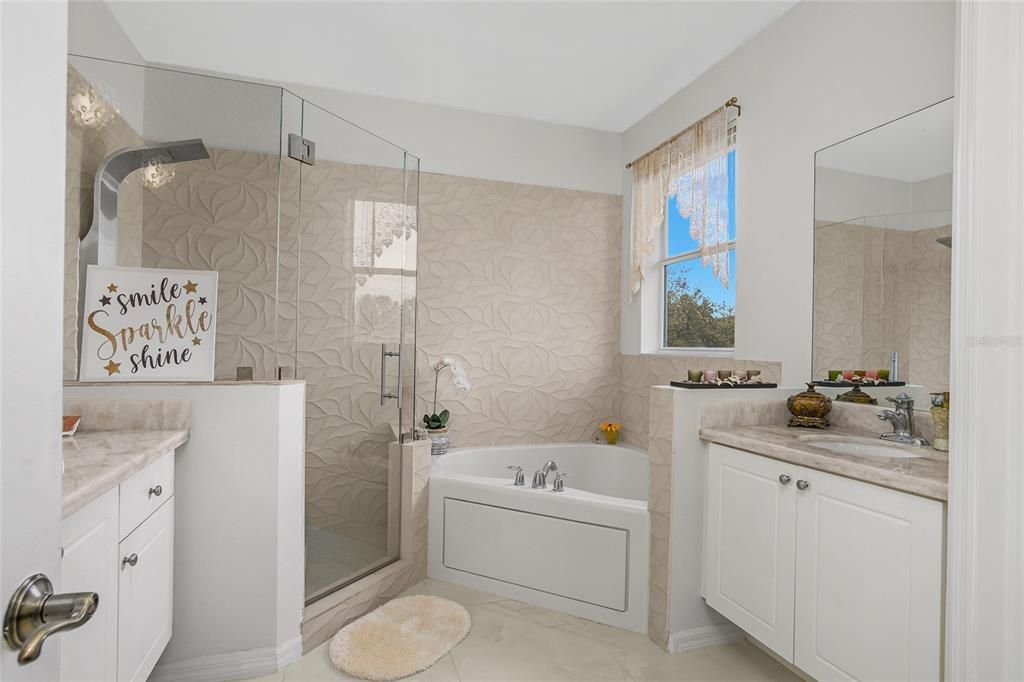 Active With Contract: $549,000 (6 beds, 4 baths, 3178 Square Feet)